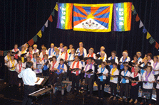 Photo de l'ouverture de la soir&eacute;e par la Chorale La Viva