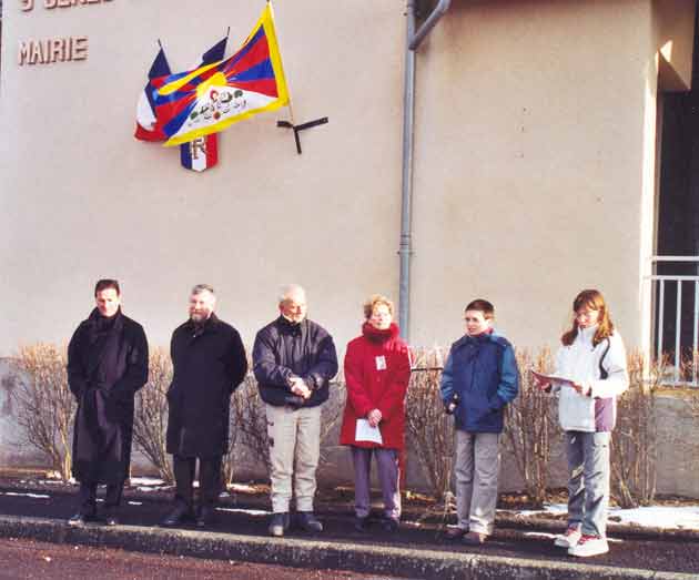 Lecture d'un po&egrave;me pour le Tibet